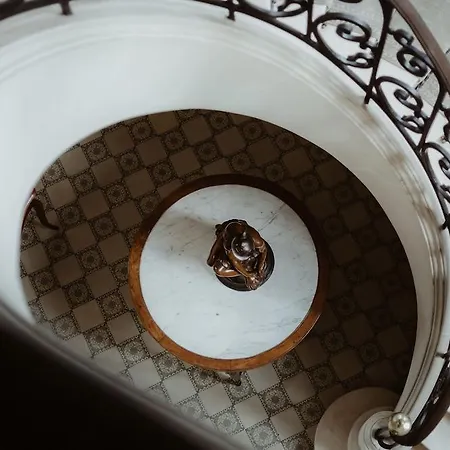 Chateau Du Clair De Lune - Boutique Luxury Biarritz
