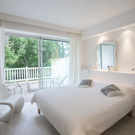 Chateau Du Clair De Lune - Boutique Luxury
