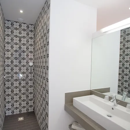 Chateau Du Clair De Lune - Boutique Luxury 4* Biarritz