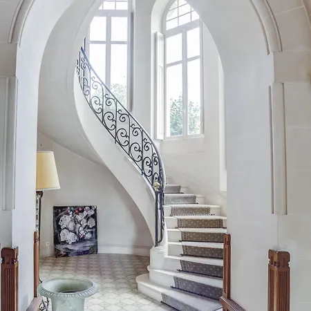 Chateau Du Clair De Lune - Boutique Luxury