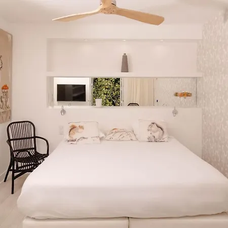 Otel Chateau Du Clair De Lune - Boutique Luxury