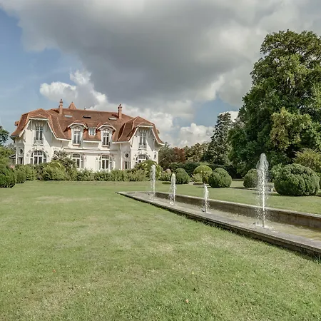 Chateau Du Clair De Lune - Boutique Luxury 4*