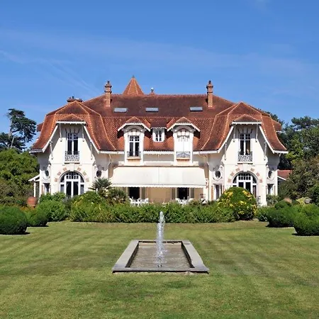 Chateau Du Clair De Lune - Boutique Luxury Otel 4*