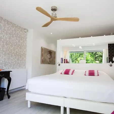 Otel Chateau Du Clair De Lune - Boutique Luxury 4*