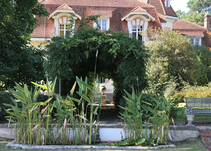 Chateau Du Clair De Lune - Boutique Luxury Готель