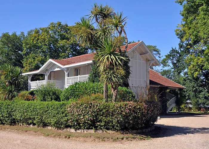 Готель Chateau Du Clair De Lune - Boutique Luxury