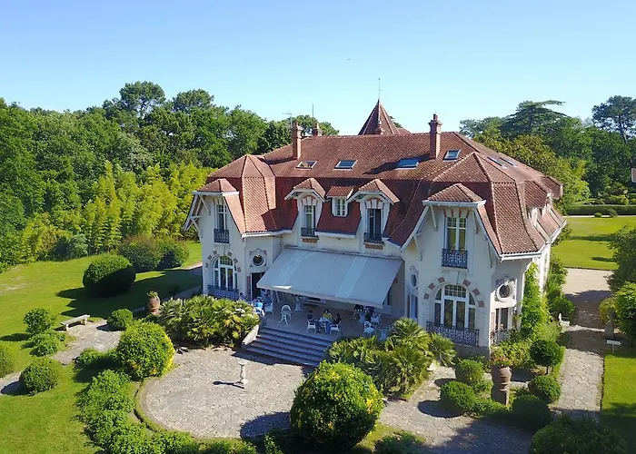 Chateau Du Clair De Lune - Boutique Luxury 4* Біарріц