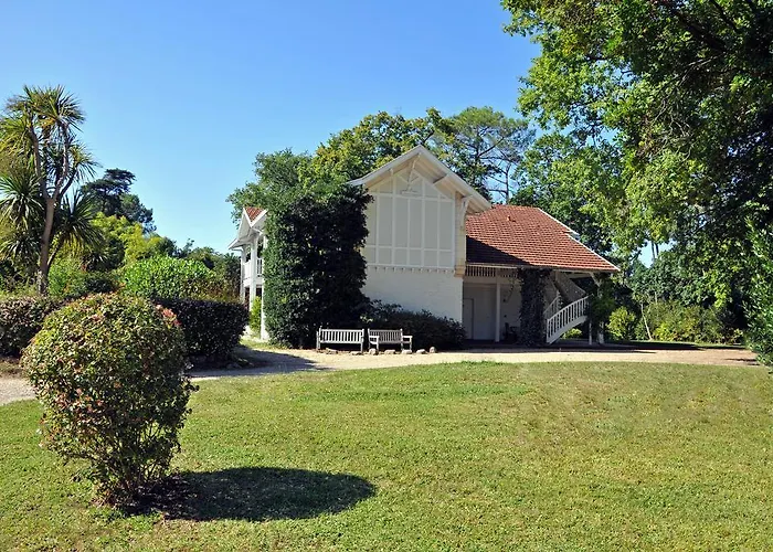 Chateau Du Clair De Lune - Boutique Luxury 호텔 4*