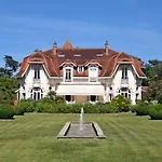 酒店 Chateau Du Clair De Lune - Boutique Luxury 4*