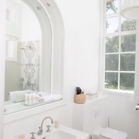 Chateau Du Clair De Lune - Boutique Luxury 4* بياريتز
