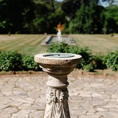 Chateau Du Clair De Lune - Boutique Luxury Hotel Biarritz