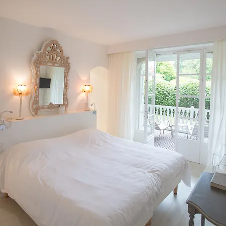 ホテル Chateau Du Clair De Lune - Boutique Luxury 4*