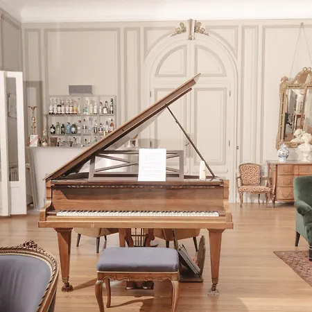 Chateau Du Clair De Lune - Boutique Luxury 4* بياريتز