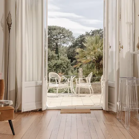 Chateau Du Clair De Lune - Boutique Luxury 4*