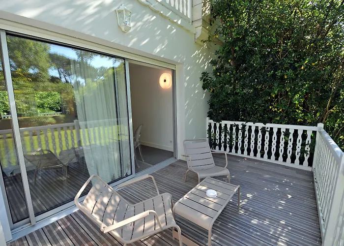 ホテル Chateau Du Clair De Lune - Boutique Luxury 4*