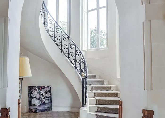 Chateau Du Clair De Lune - Boutique Luxury 4*